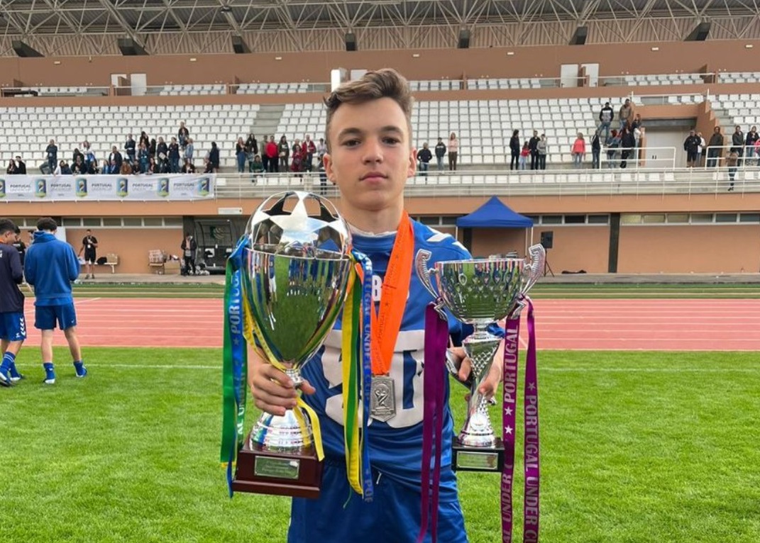 Âncora Praia promove caminhada pela recuperação do jovem jogador Fábio Silva
