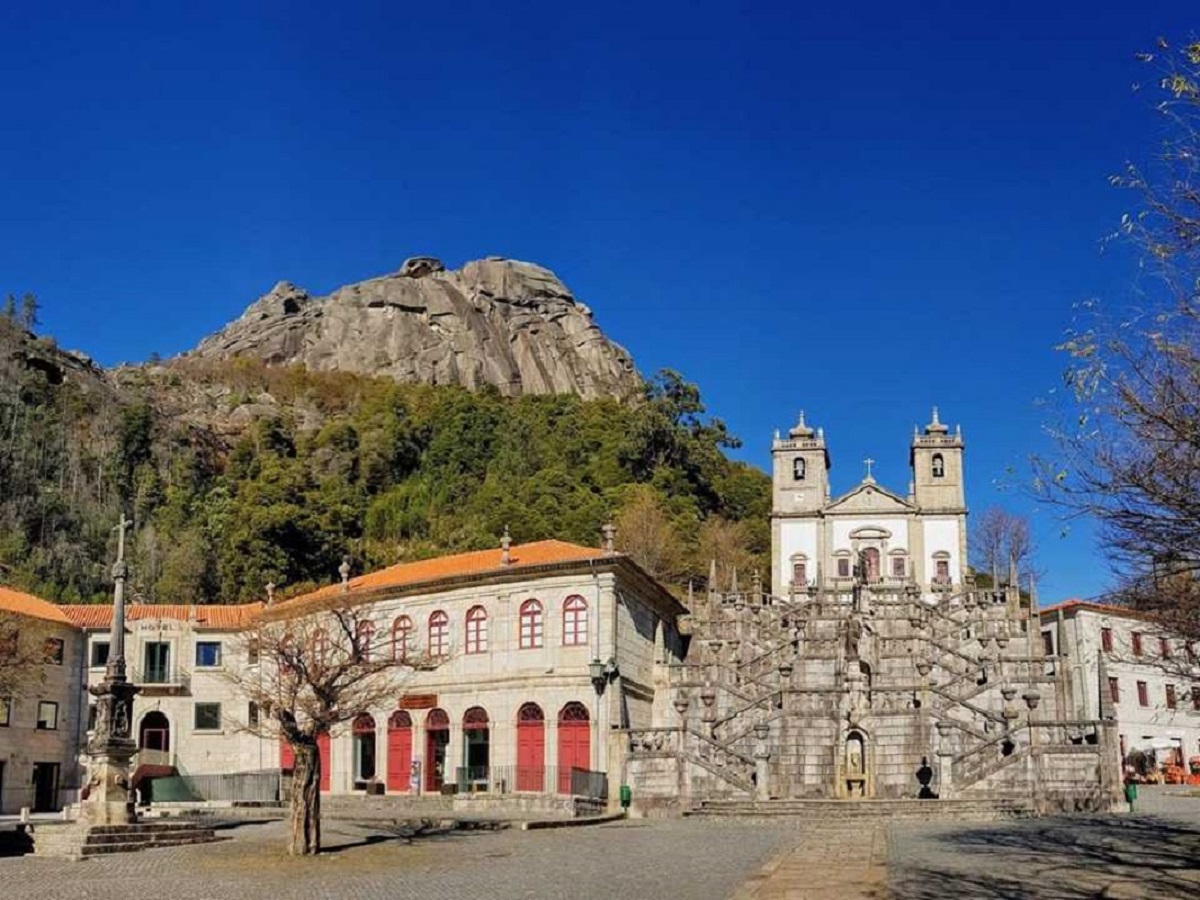 Aprovado apoio de 400 mil euros para melhorar estacionamento na Senhora da Peneda