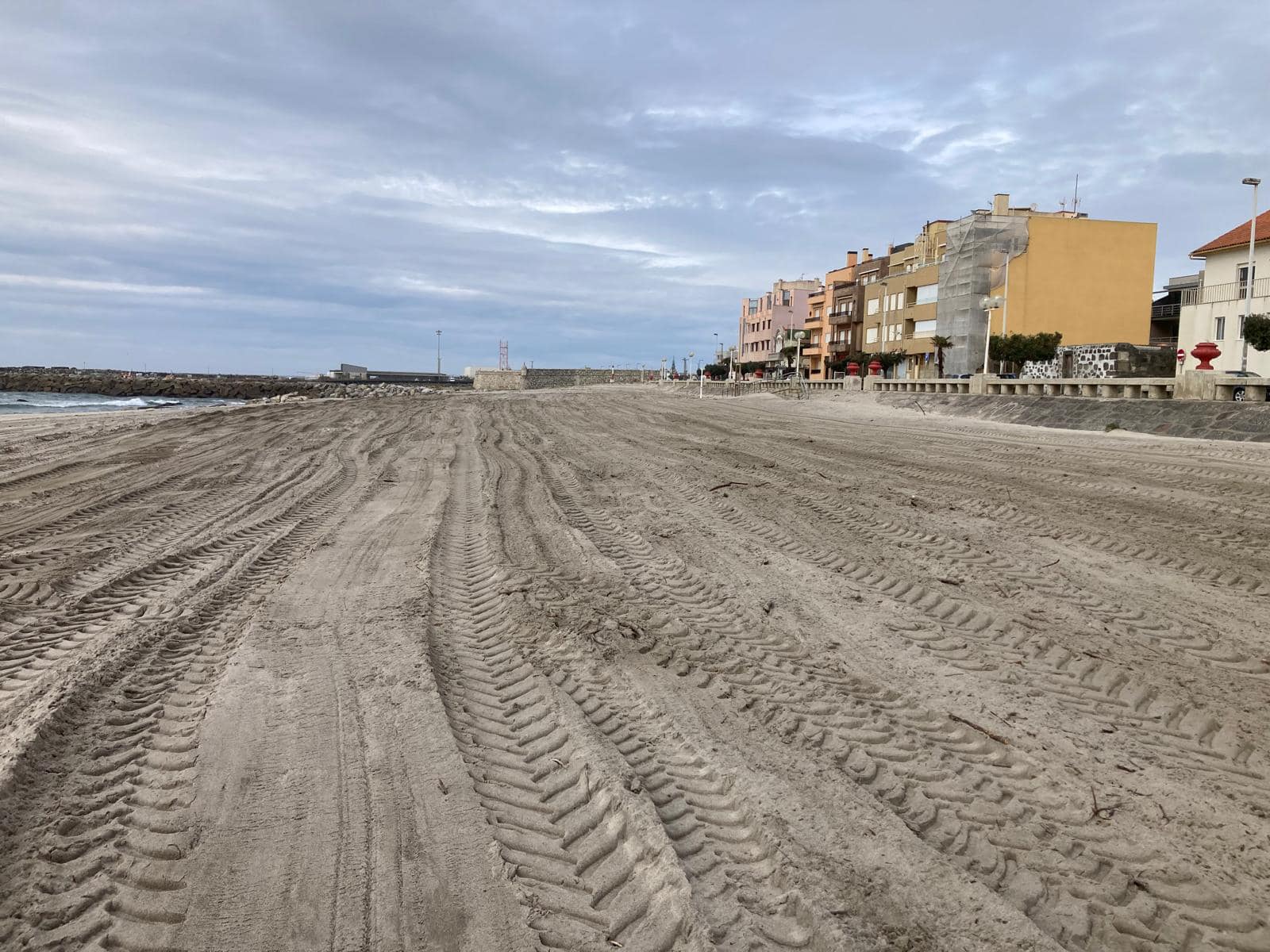 Autarquia conclui limpeza do areal de Vila Praia de Âncora