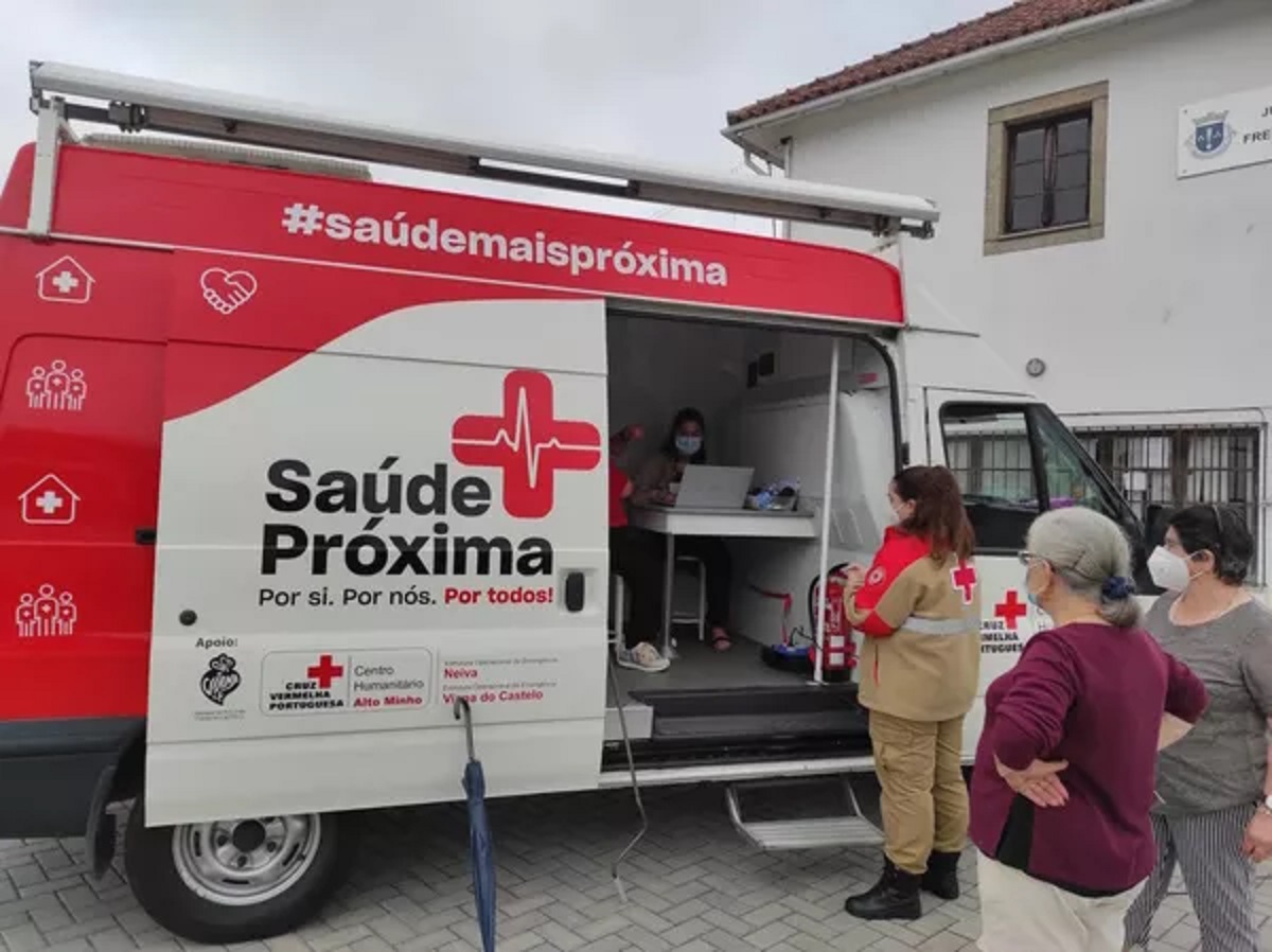 Unidade Móvel de Saúde já atendeu cerca de 13.500 pessoas em 24 freguesias de Viana