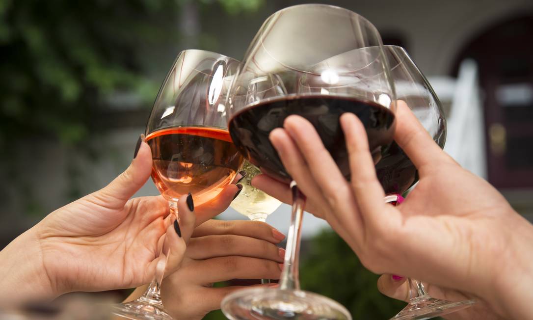 Viana do Castelo celebra Dia Internacional da Mulher com oferta de “cocktail”