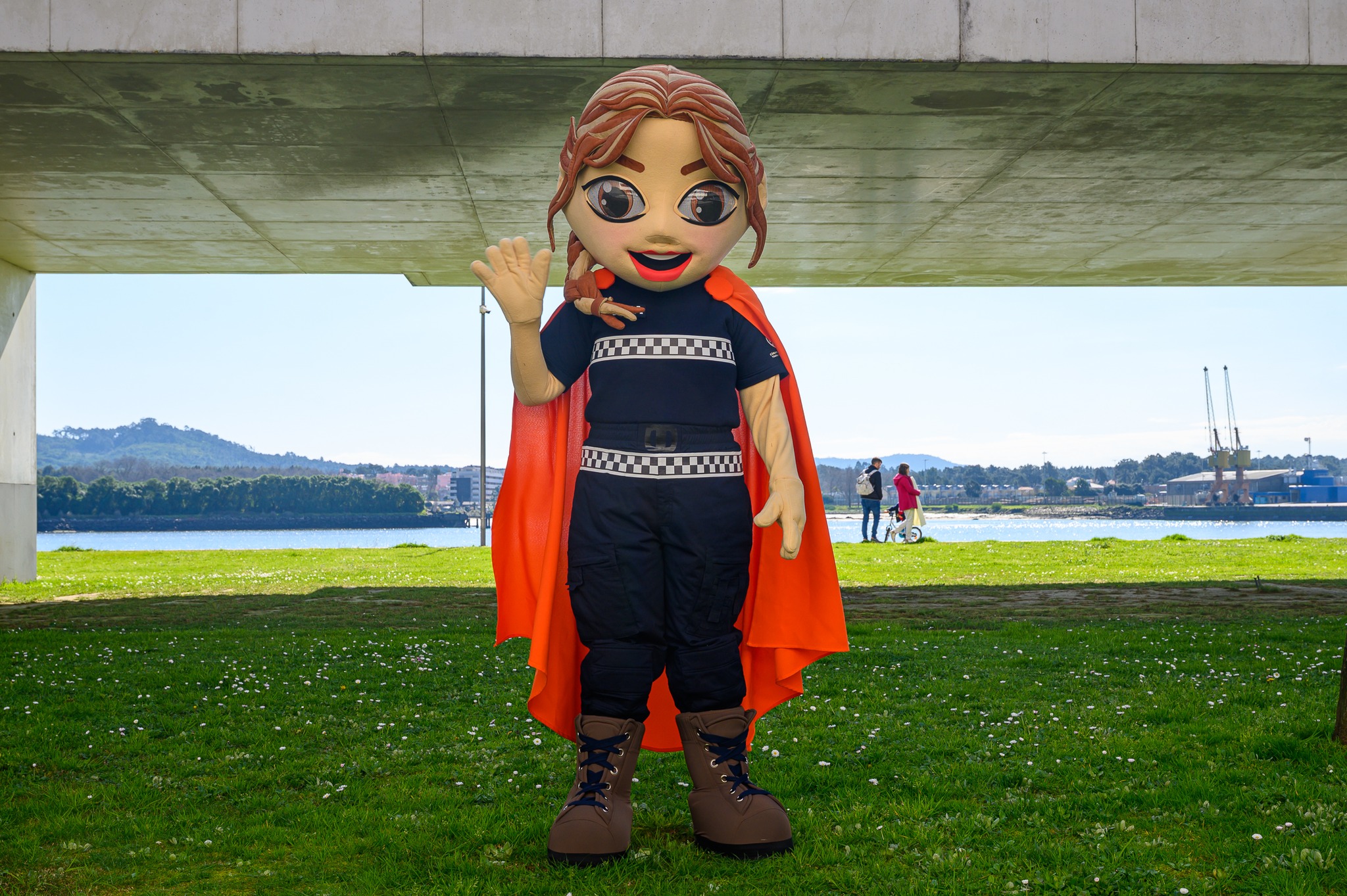 Viana apresenta mascote “Luzia” para celebrar Dia Internacional da Proteção Civil