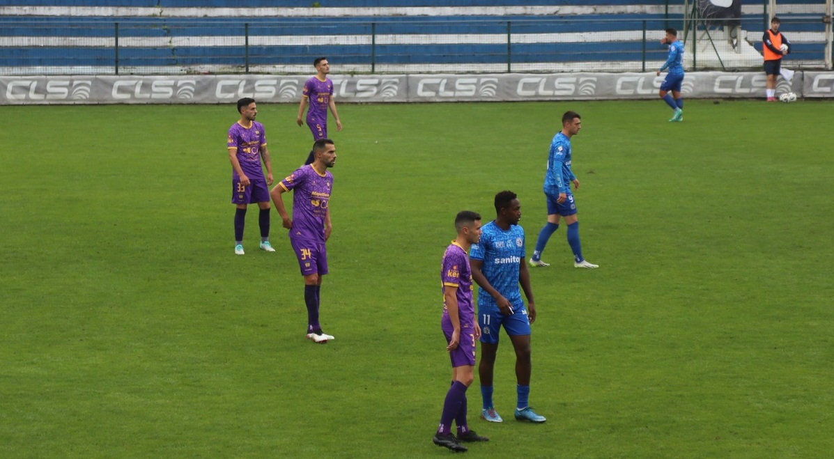 Hoje há “derby” distrital entre Limianos e Vianense