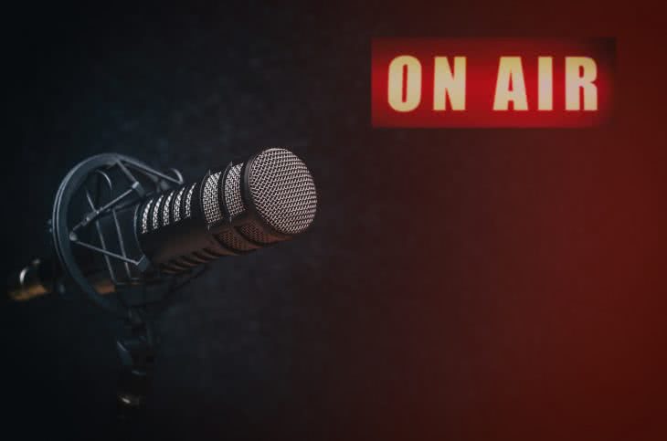 O poder dos prémios nas transmissões em direto e nos podcasts