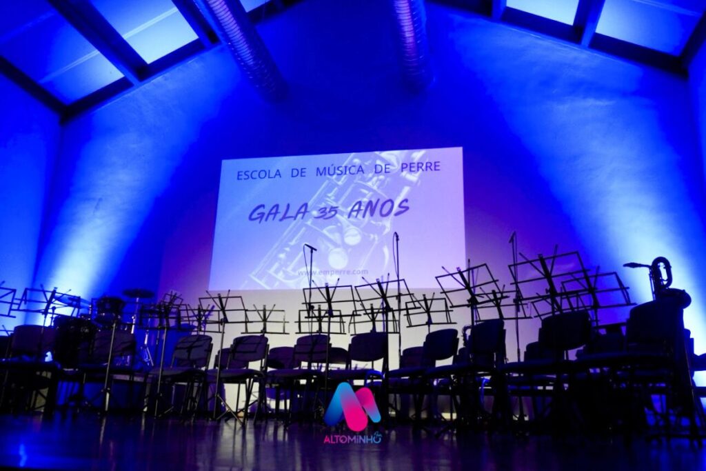 Em dia de aniversário, Escola de Música de Perre homenageia antigos alunos