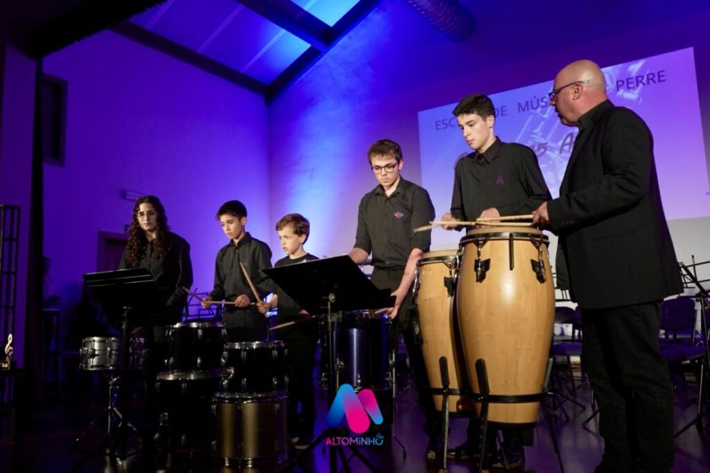 Em dia de aniversário, Escola de Música de Perre homenageia antigos alunos