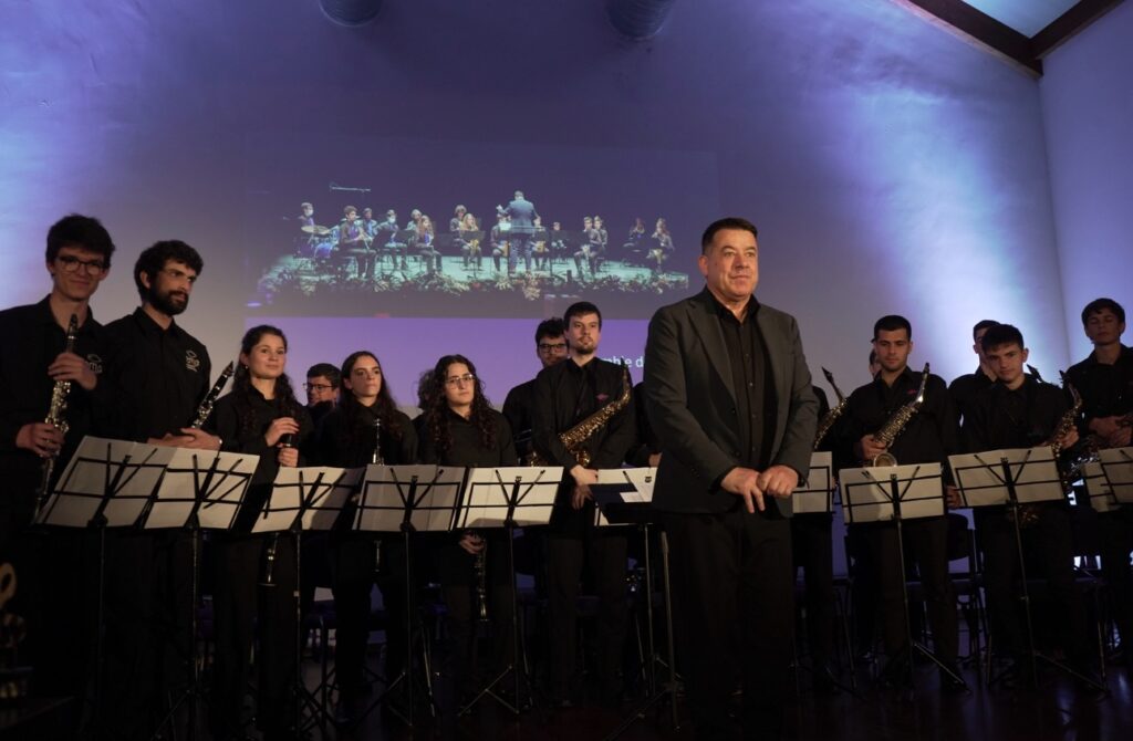 Em dia de aniversário, Escola de Música de Perre homenageia antigos alunos