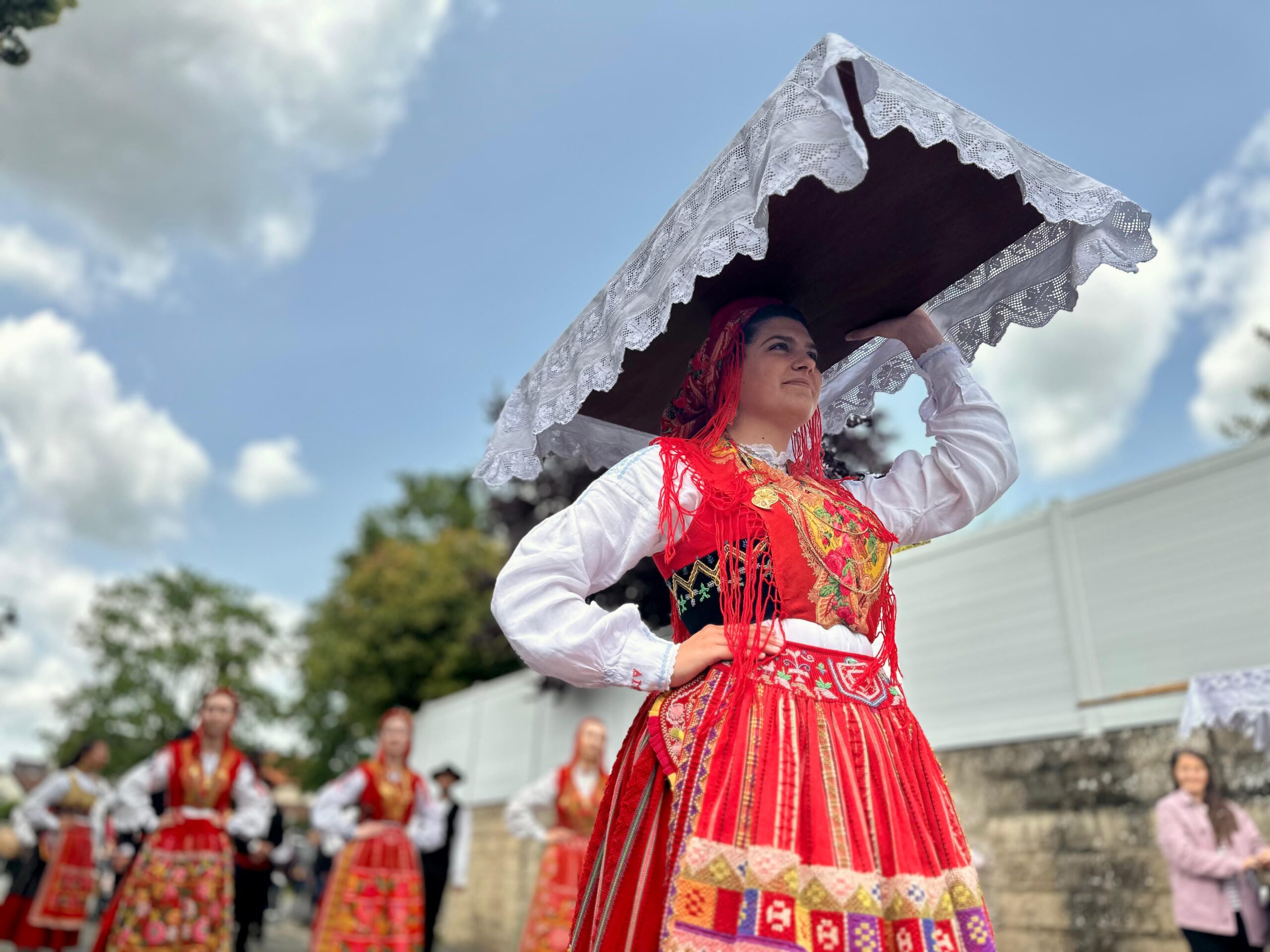 Grupo Etnográfico de Areosa leva tradições de Viana à vila de Ercuis