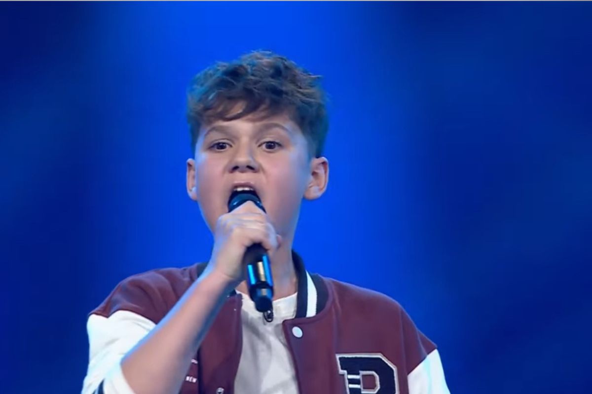 Vianense Rafael Afonso vence batalha e segue no The Voice Kids