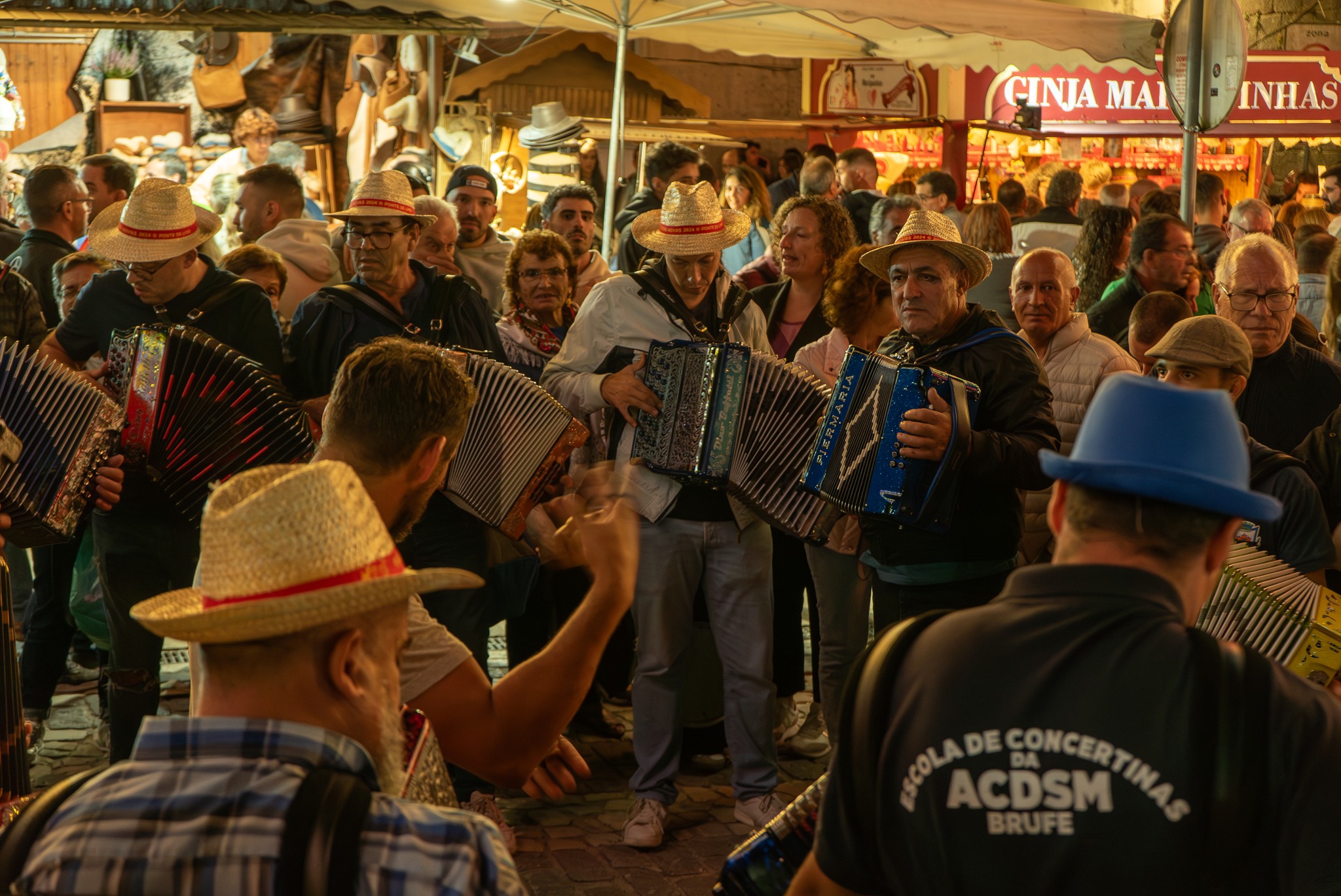 Noite de concertinas anima Cardielos na Romaria de São Tiago e São Silvestre