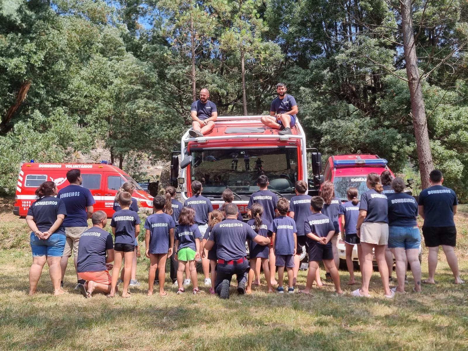 Serra D’Arga palco do 1º acampamento da escola de cadetes e infantes dos bombeiros de Viana
