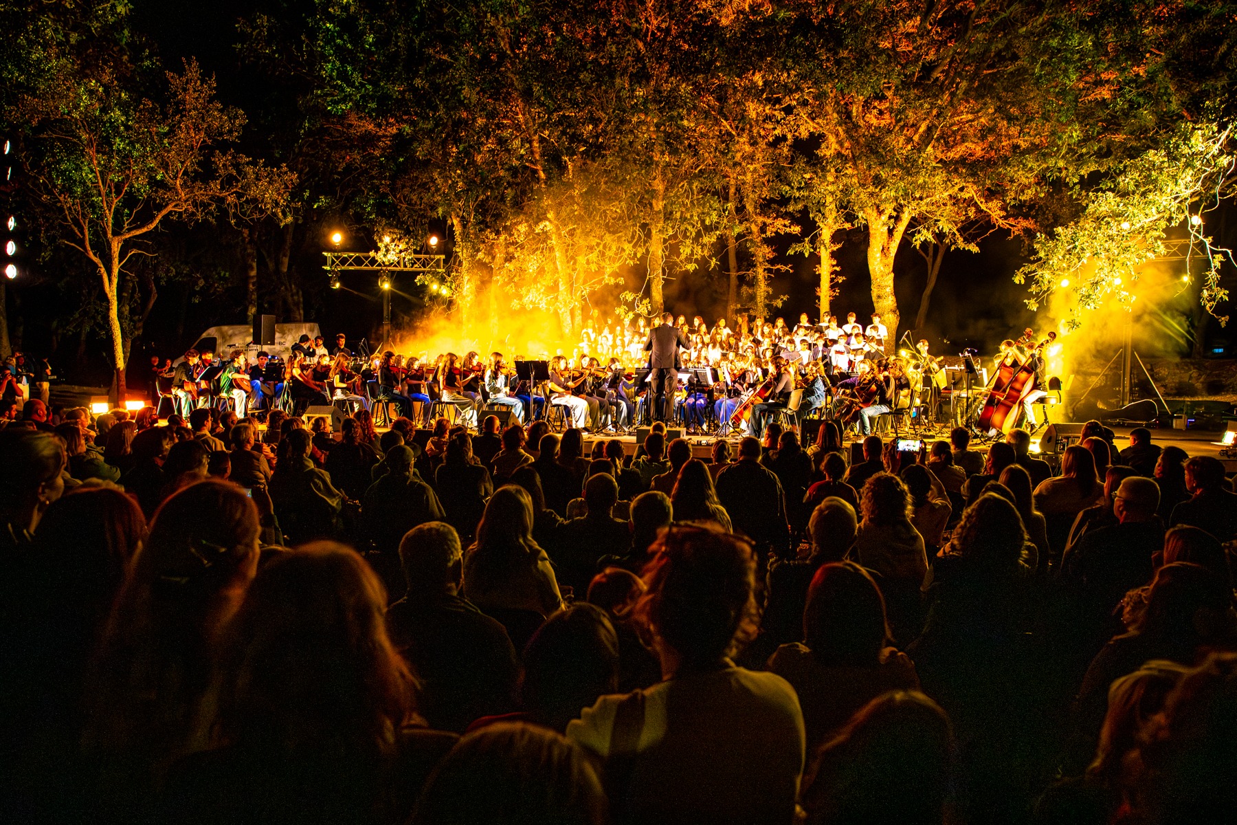 V.P. ÂNCORA: Hip hop português aqueceu a noite no histórico Dólmen da Barrosa