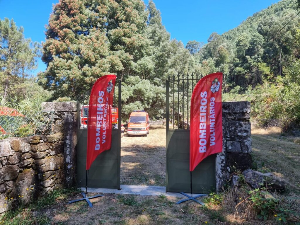 Escola de infantes e cadetes dos Bombeiros de Viana encerra ano com acampamento