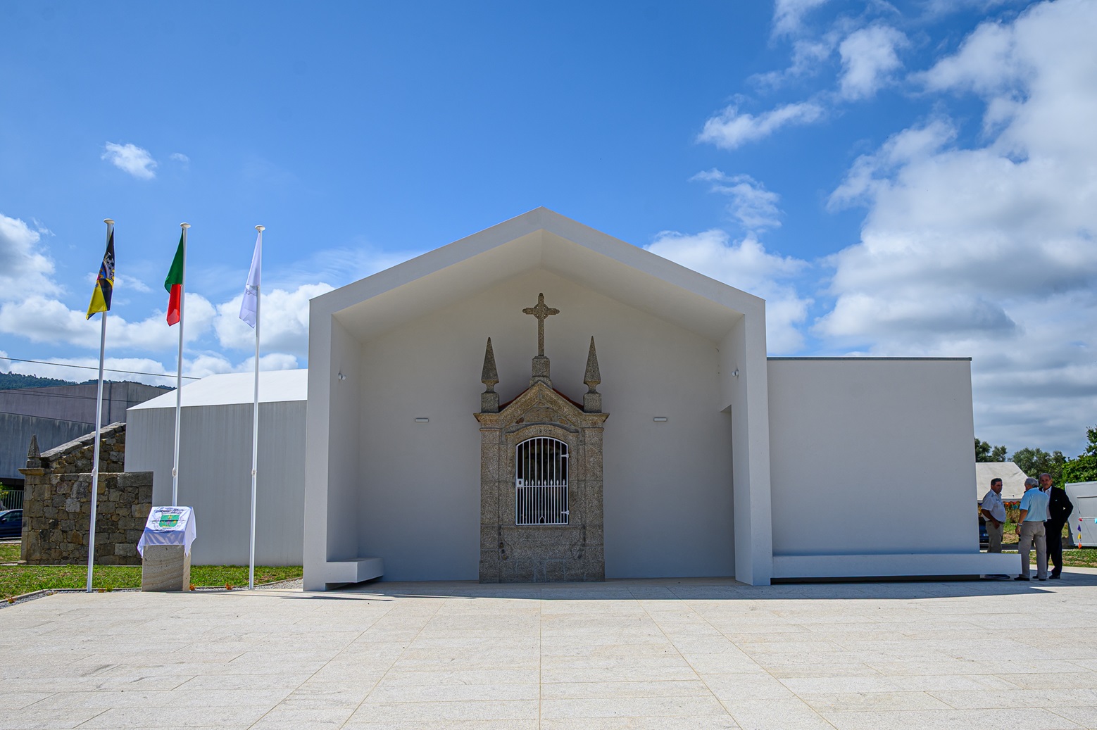 Freguesia de Deão tem nova casa mortuária
