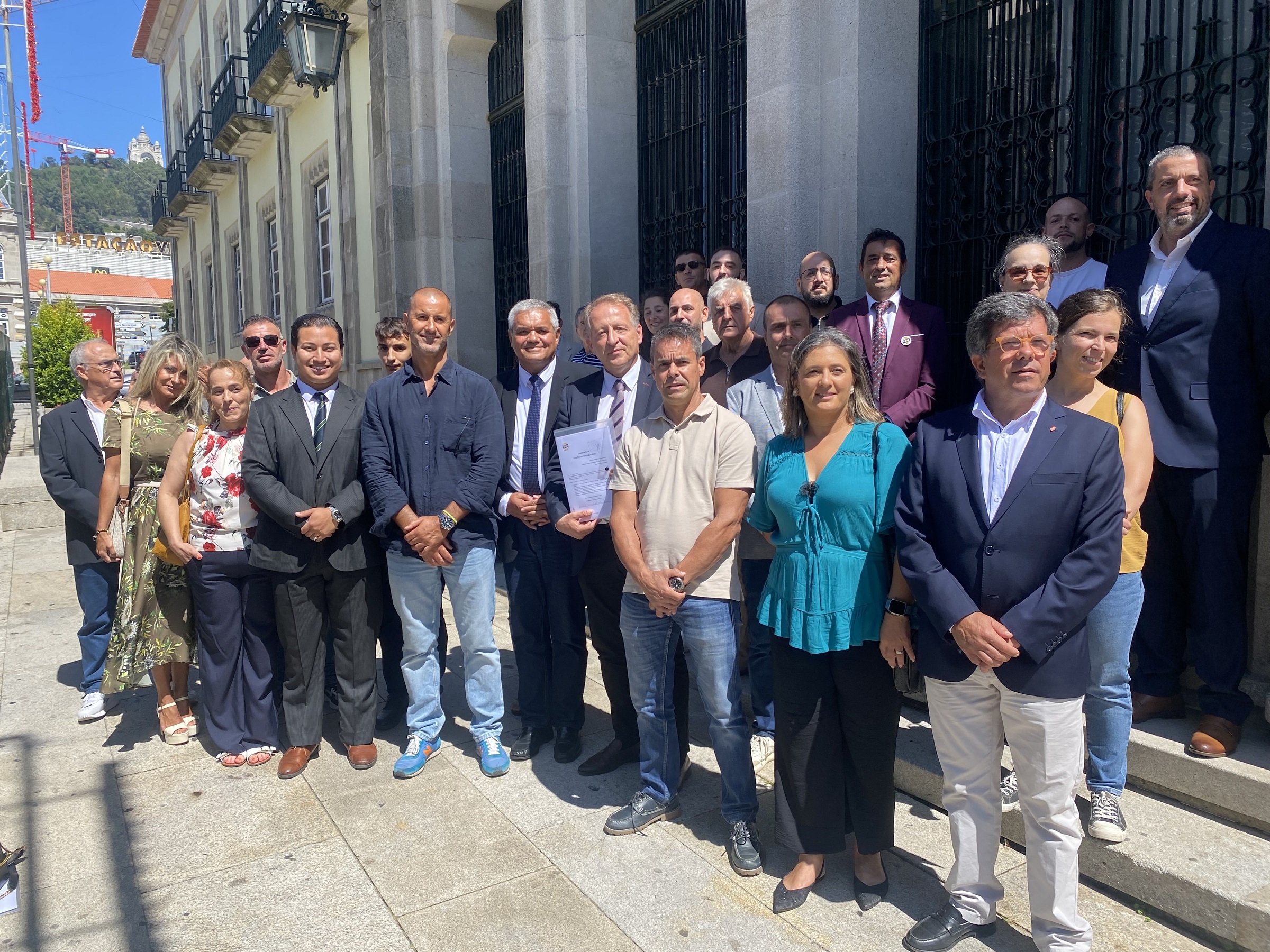 Chega formaliza candidatura: “Escolhi uma equipa muito forte para ganhar a Câmara de Viana”