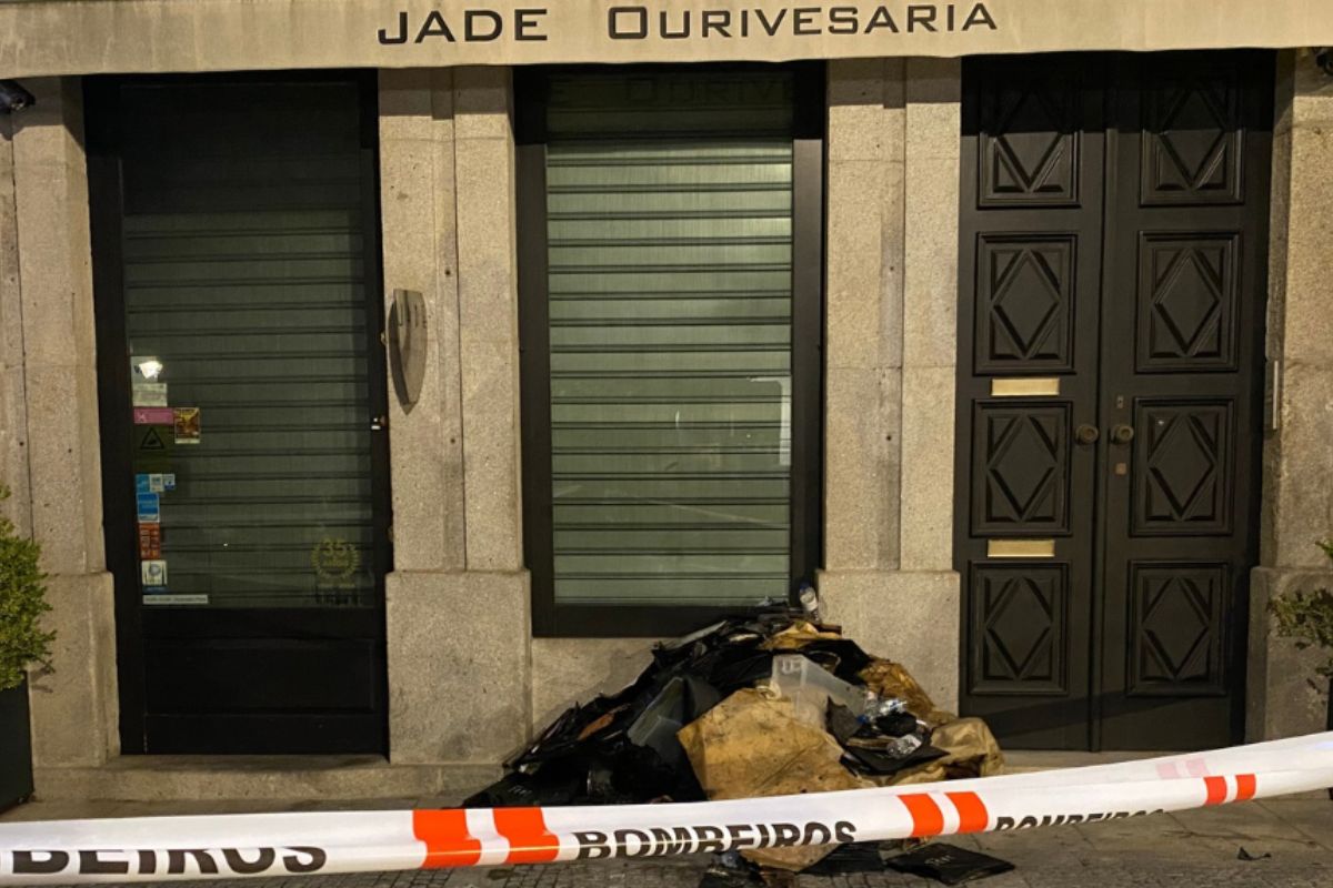 Incêndio em ourivesaria em Viana do Castelo
