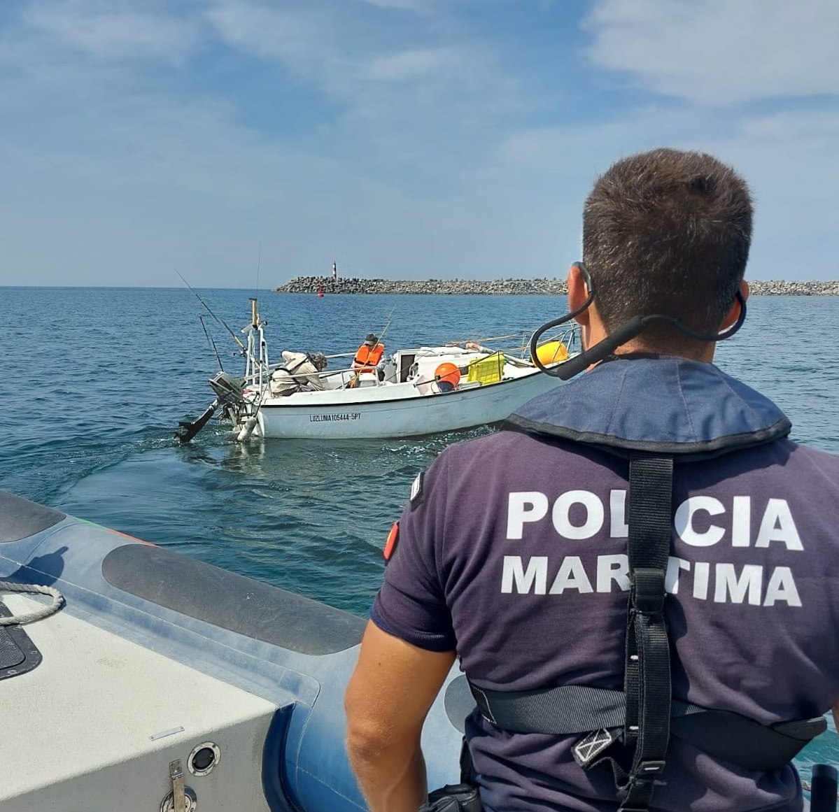 Polícia Marítima fiscaliza pesca de polvo