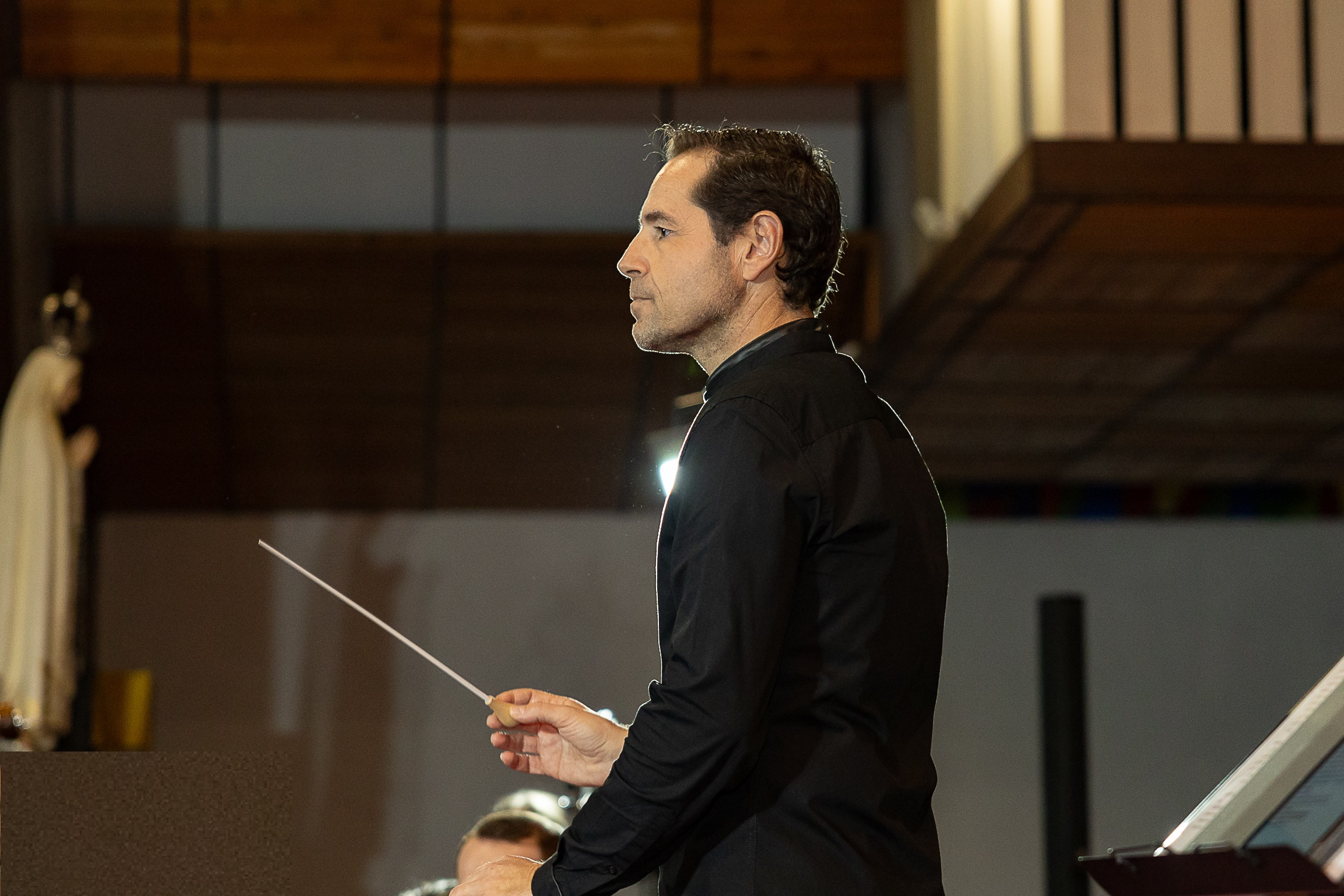 Maestro natural de Lanhelas dirige concerto em Itália com a Orchestra di Matera