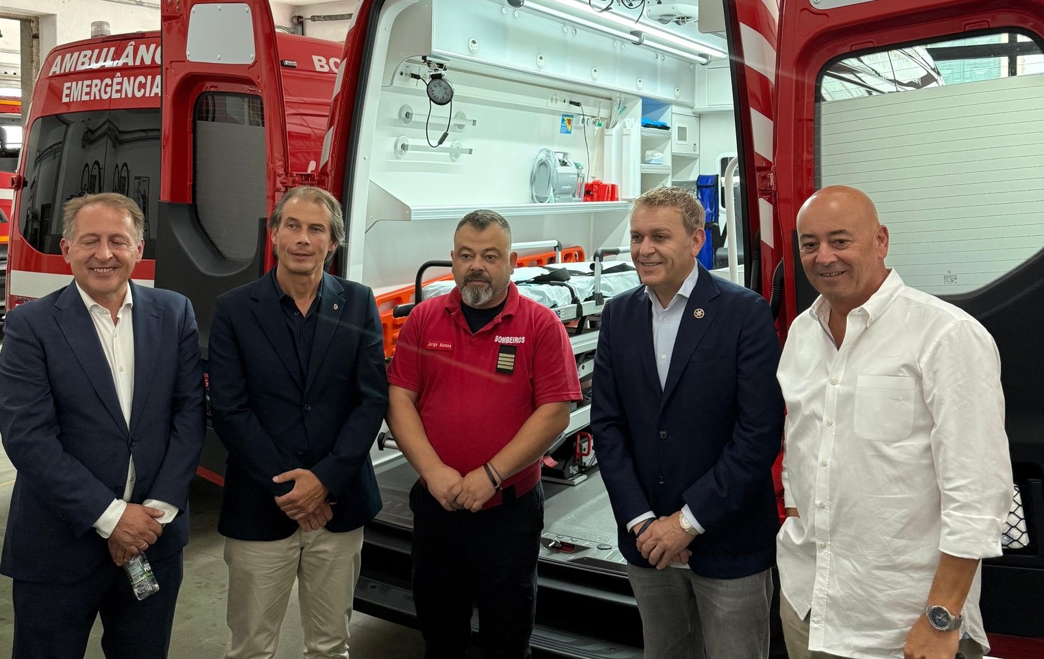 Empresário doa 100 mil euros para compra de ambulância em Viana