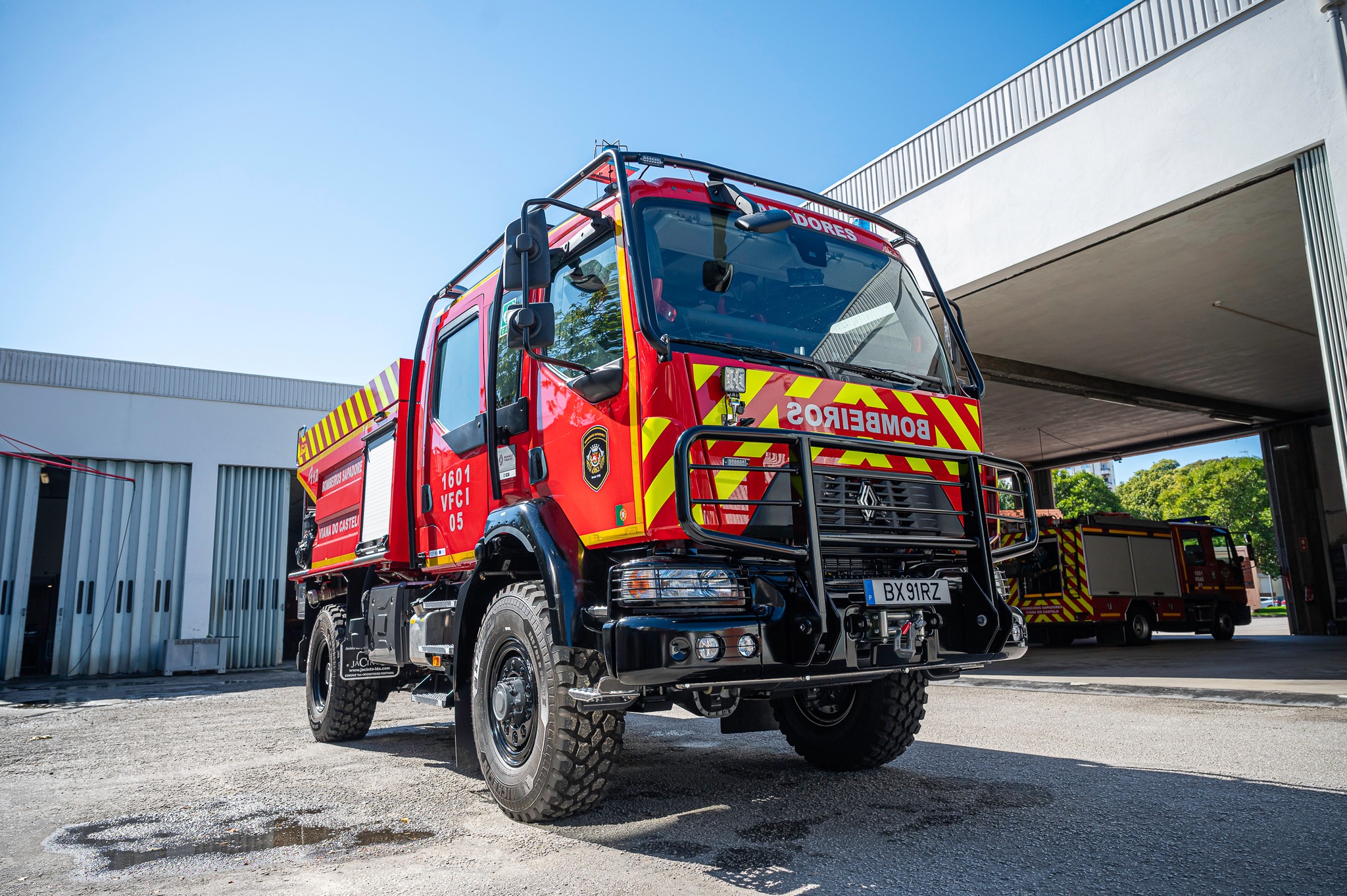 Viana reforça frota de Proteção Civil e Bombeiros com três novos veículos