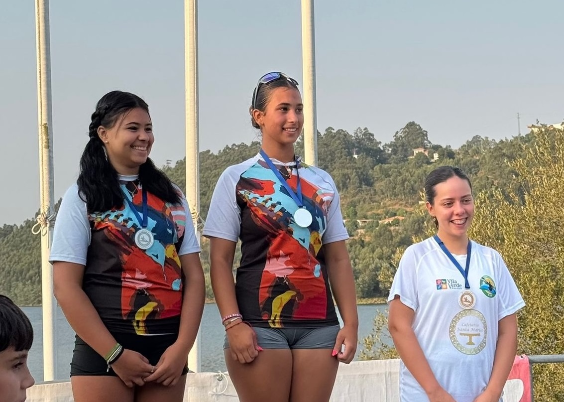 Prata e bronze para atletas da DKC de Viana nas primeiras pagaiadas Zona Norte