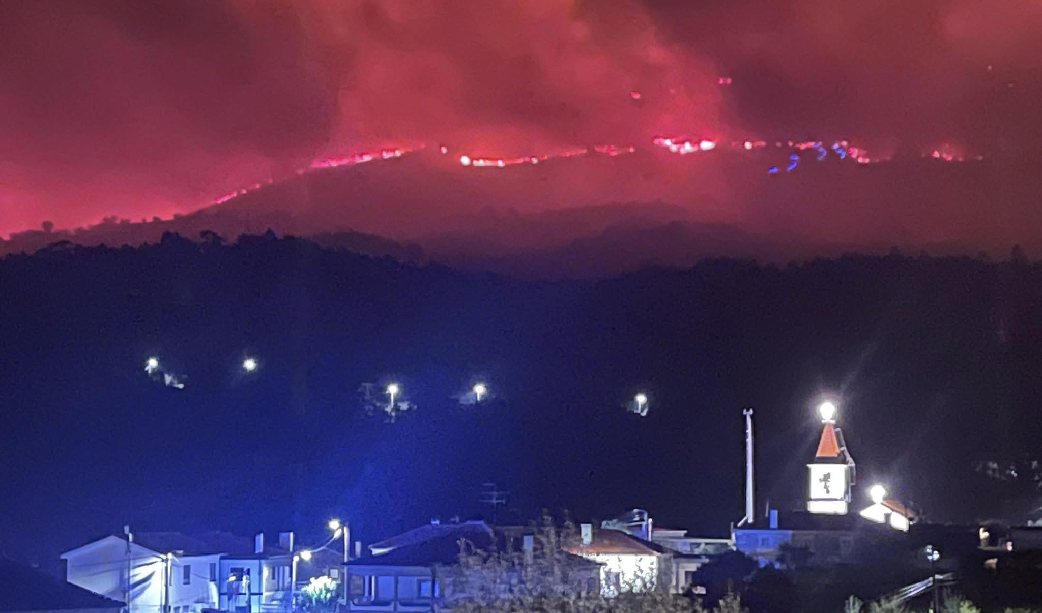 Incêndio na Serra d’Arga continua ativo