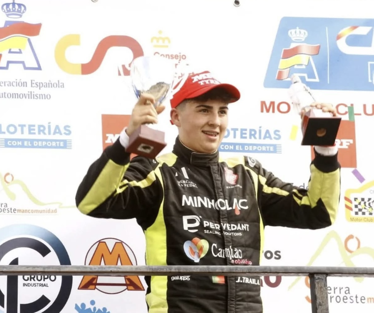 Jovem piloto vianense brilha no Campeonato de España de Autocross