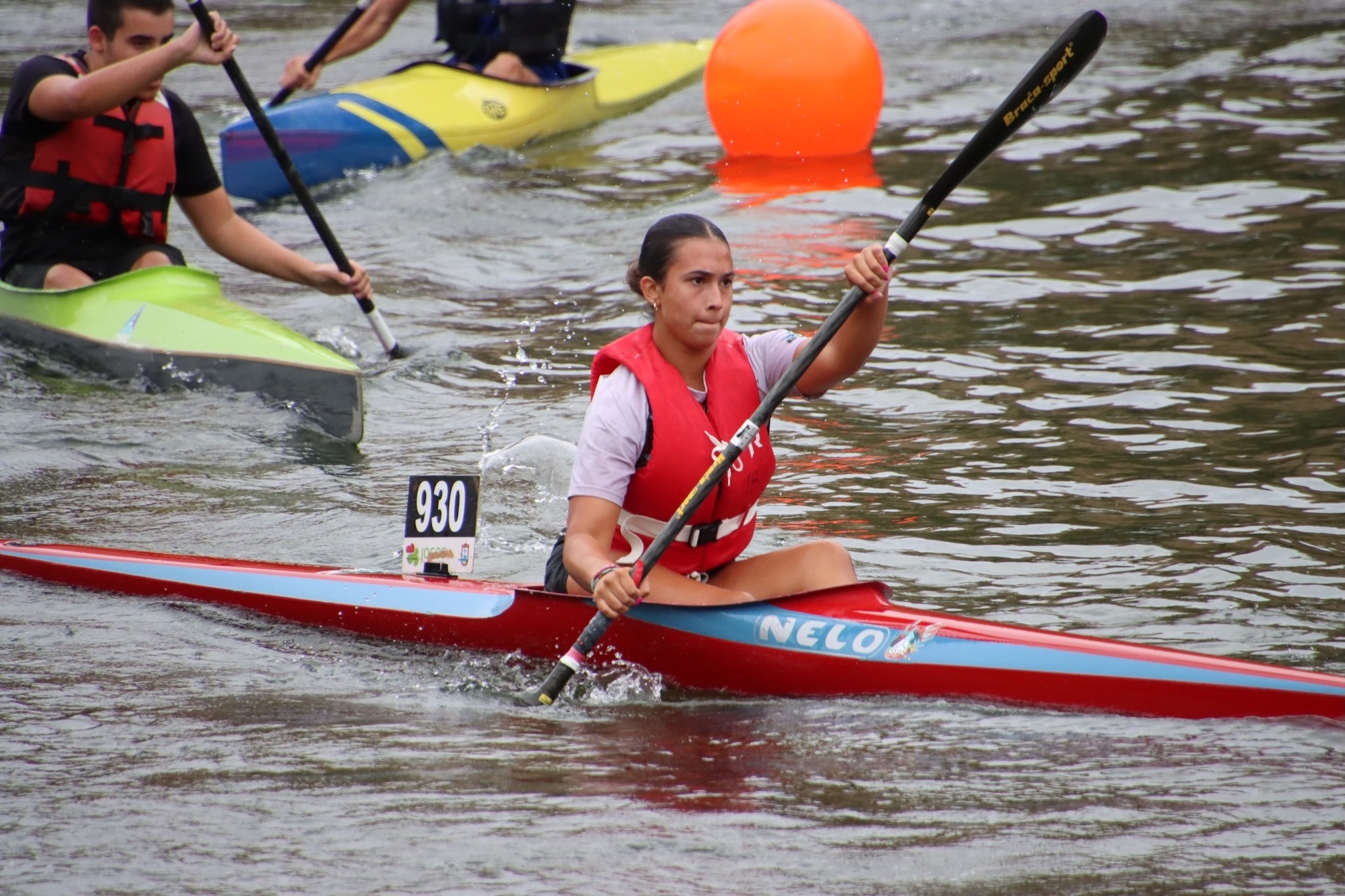 Matilde Barros vence as três provas Zonais Norte das Primeiras Pagaiadas