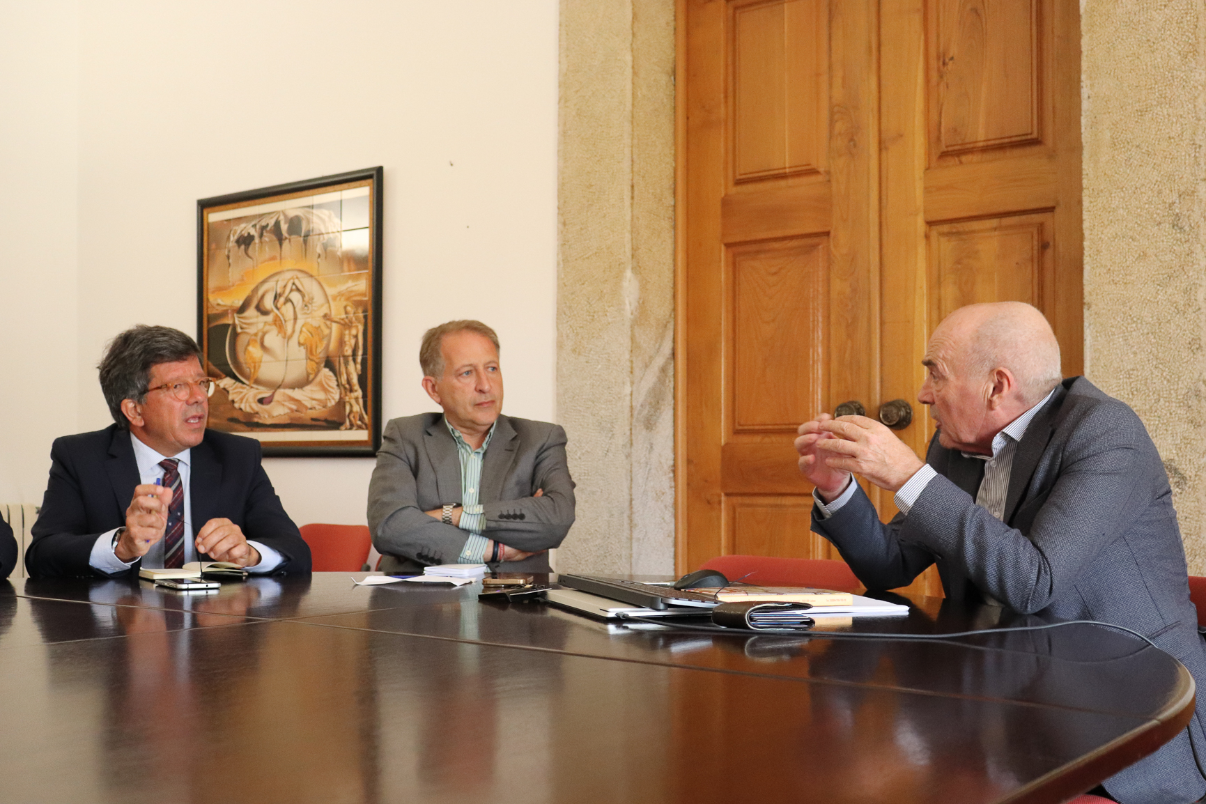 Candidato do Chega quer criar Projeto Educativo Municipal para fixar jovens em Viana