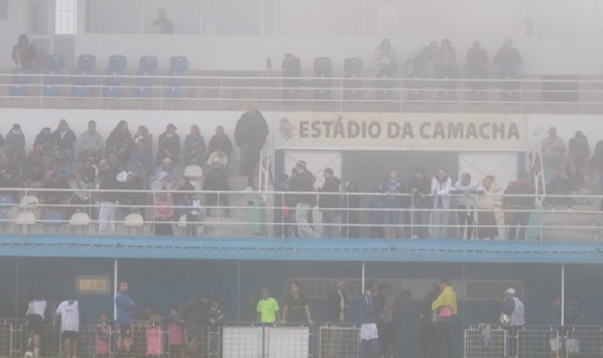 Nevoeiro suspende jogo entre SC Vianense SAD e Camacha