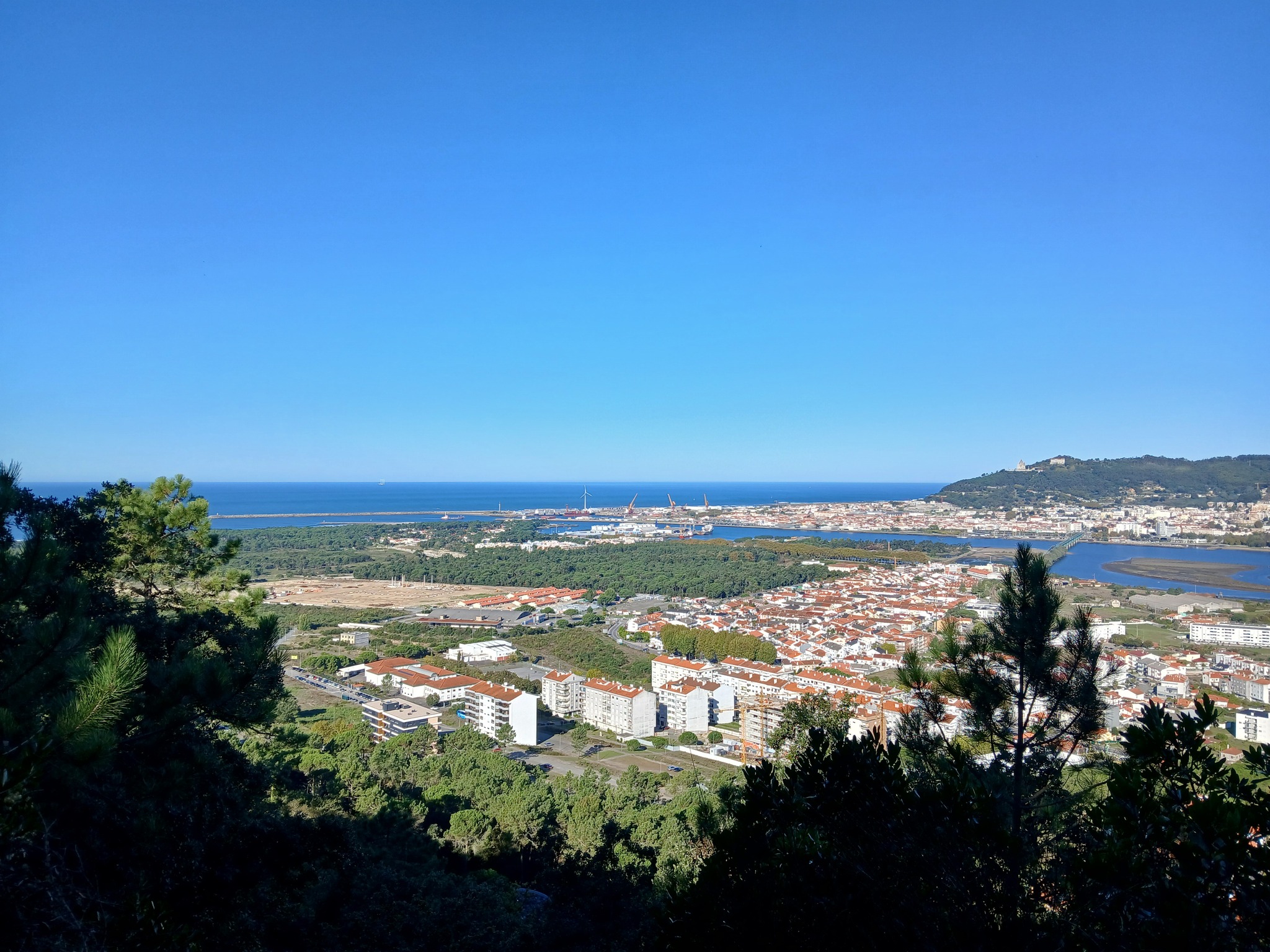 Viana do Castelo convida a caminhar pelo trilho do Monte Galeão
