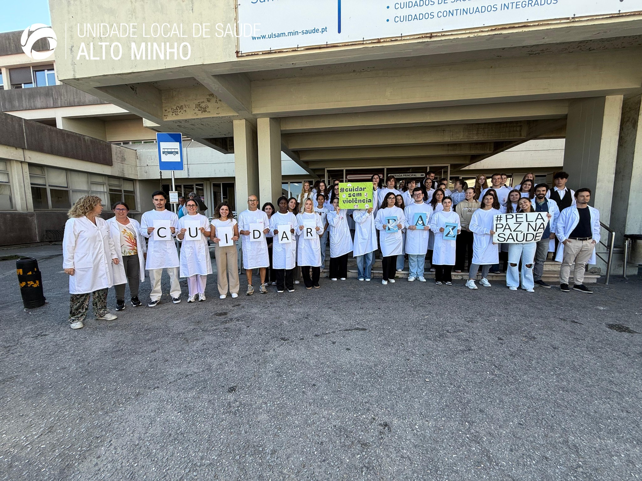 Estudantes de Enfermagem apelam à “paz na saúde e cuidar sem violência”