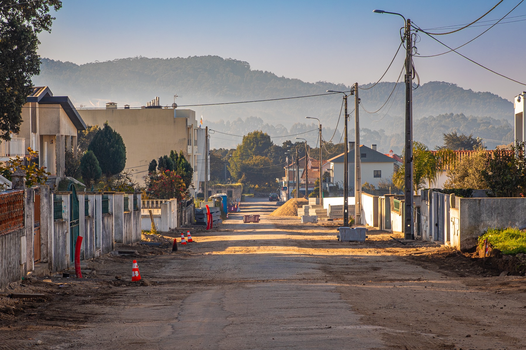 Requalificação urbana da Avenida 8 de Julho está “bastante adiantada”