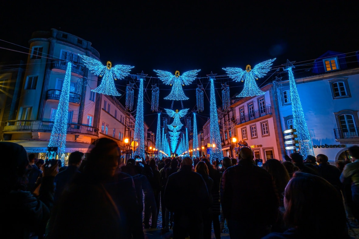 Viana do Castelo “Coração de Natal 2025” com programa mágico de iluminação e rspetáculos