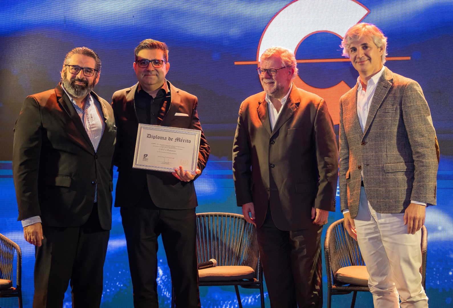 Arquiteto Cristiano Costa assinala 25 anos de carreira com lançamento de monografia