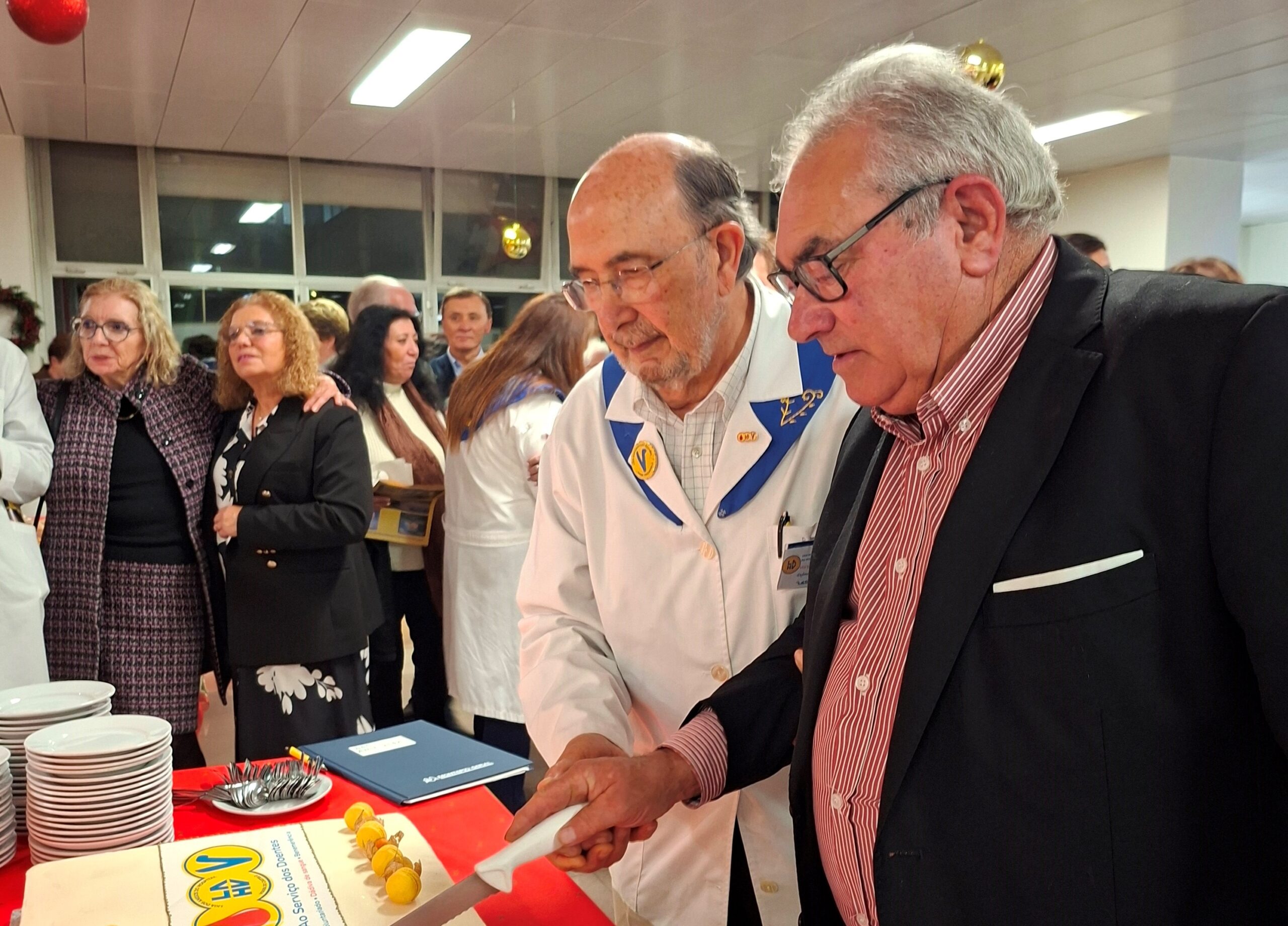Liga dos Amigos homenageia dador com mais de 100 dádivas de sangue