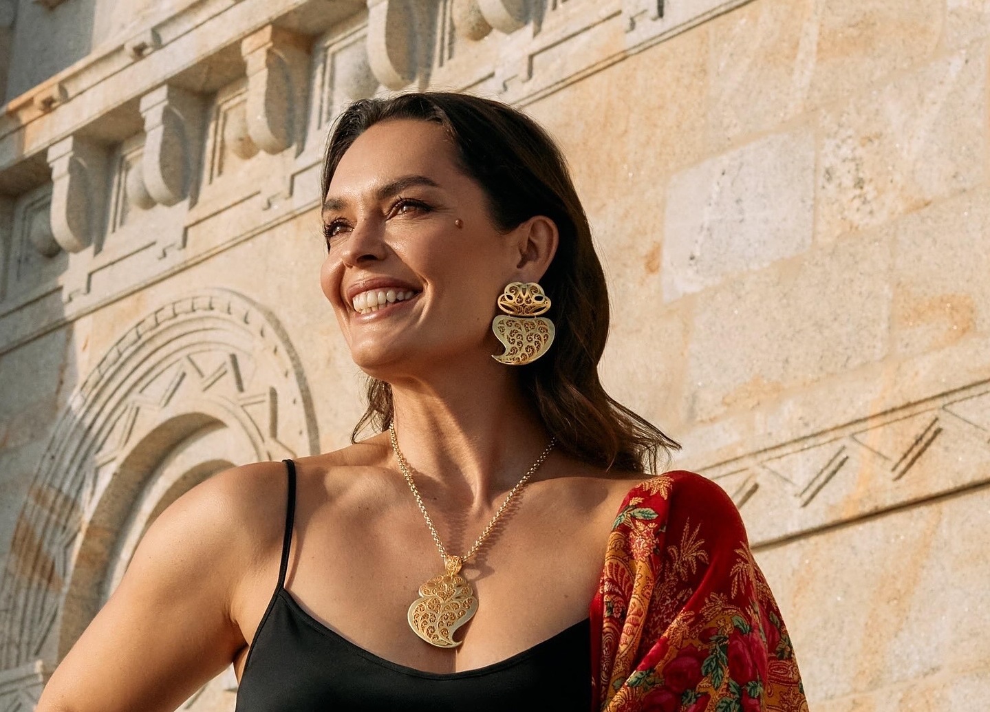 Melânia Gomes regressa a Viana com a comédia ‘Solteira, Casada, Viúva, Divorciada’