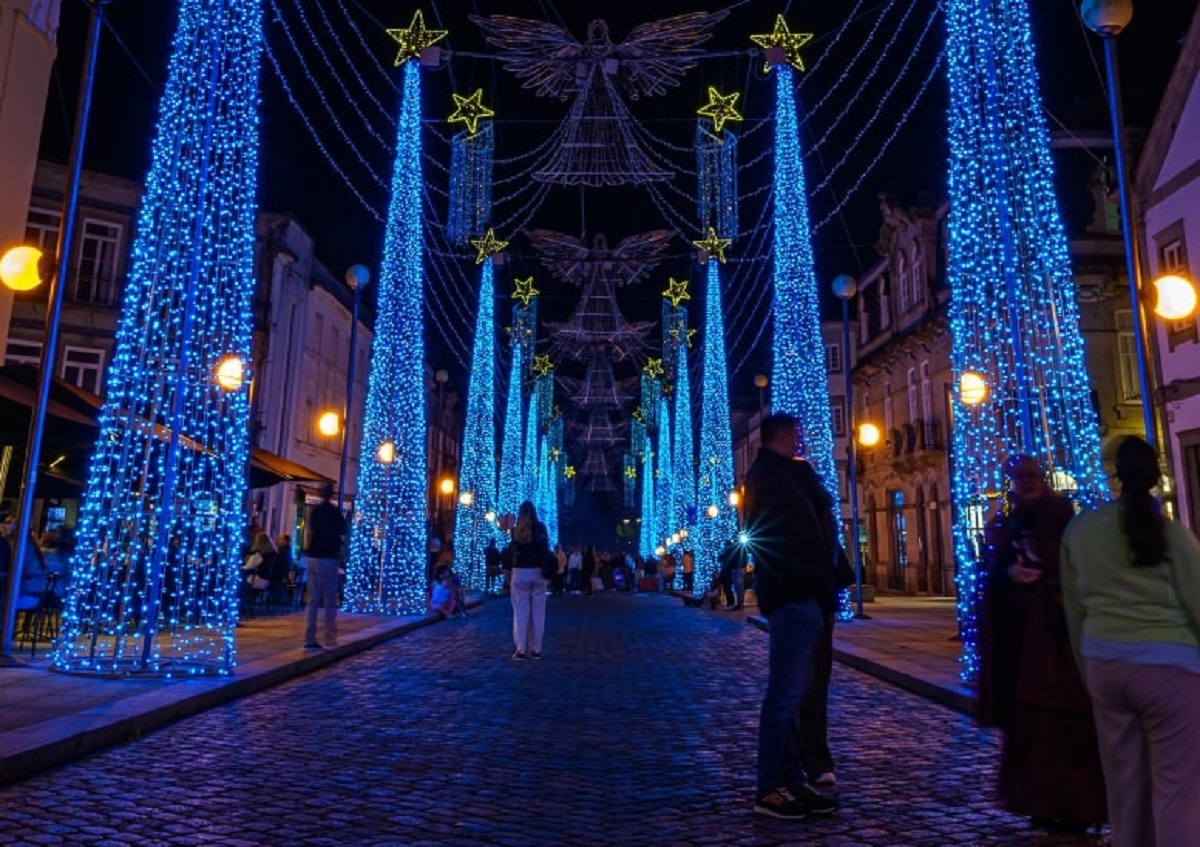 Trânsito condicionado no centro de Viana do Castelo durante quadra natalícia