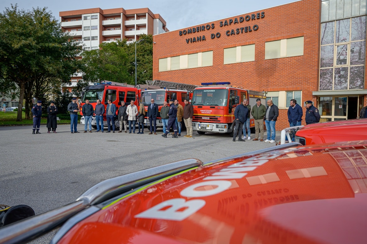 Presidentes de junta recebidos pelos Bombeiros Sapadores de Viana