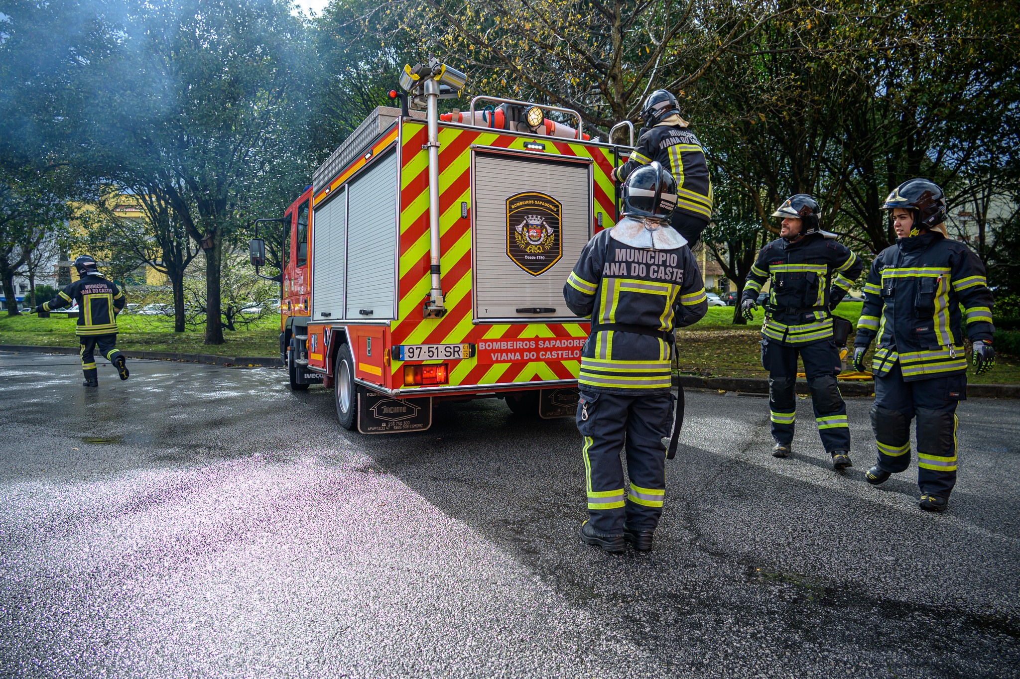 Sapadores de Viana desafiam população a “ser bombeiro por um dia”