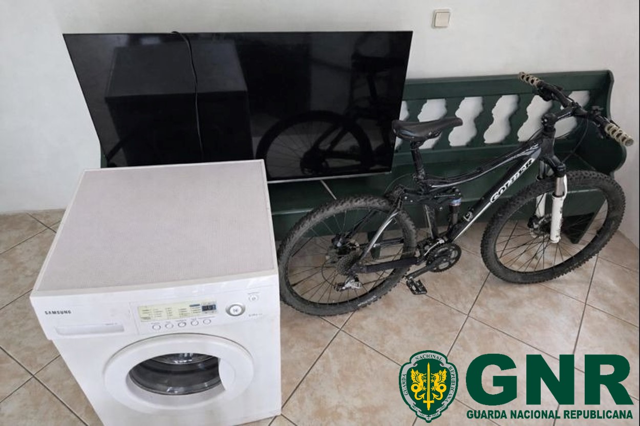 GNR de Viana recupera bens furtados em Lanheses e identifica dois suspeitos