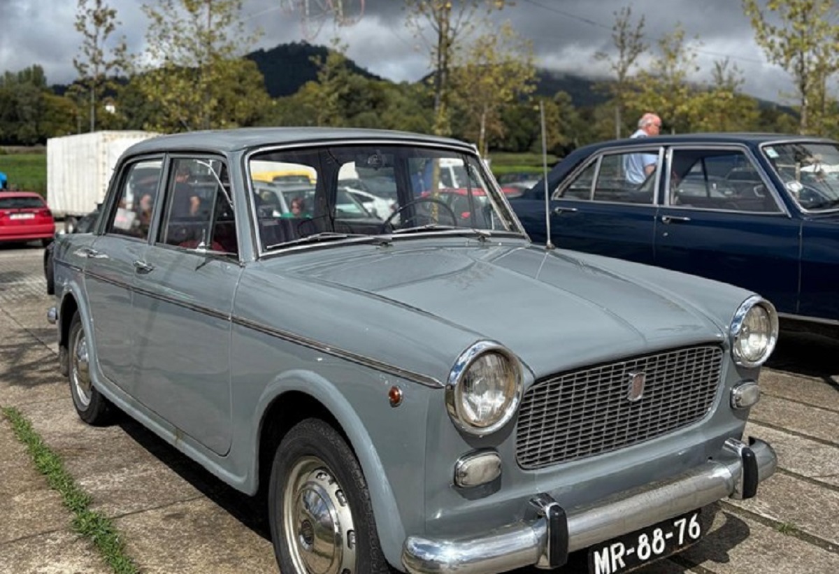 “Café de Clássicos Solidário” junta automóveis antigos e solidariedade em Viana