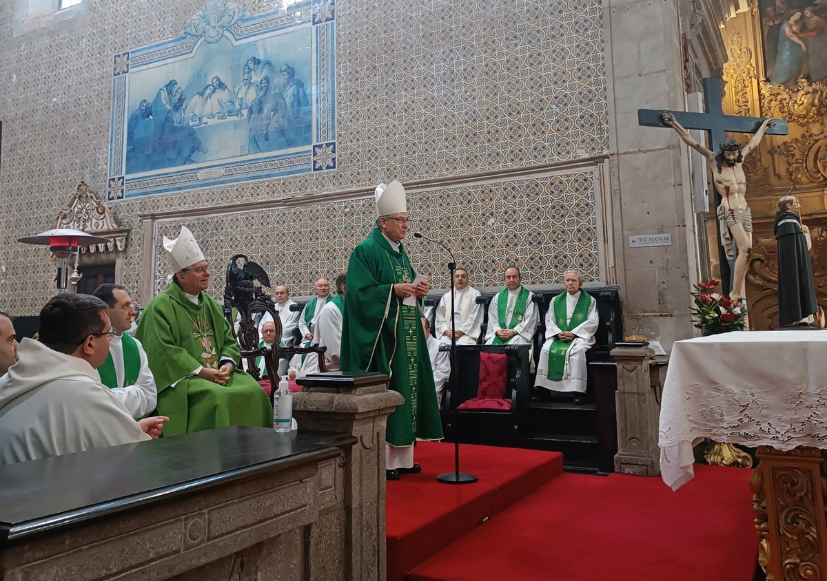 Bispo vianense celebra 25 anos de ordenação episcopal
