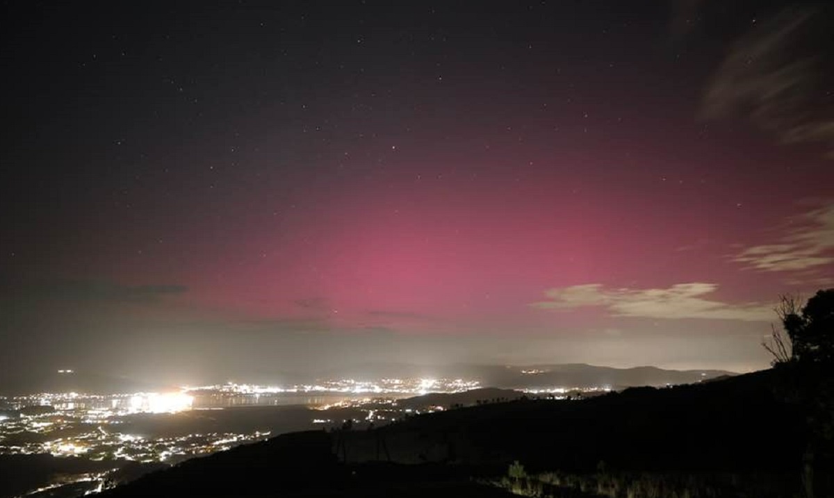 Aurora boreal vista a partir da Serra d´Arga em Viana
