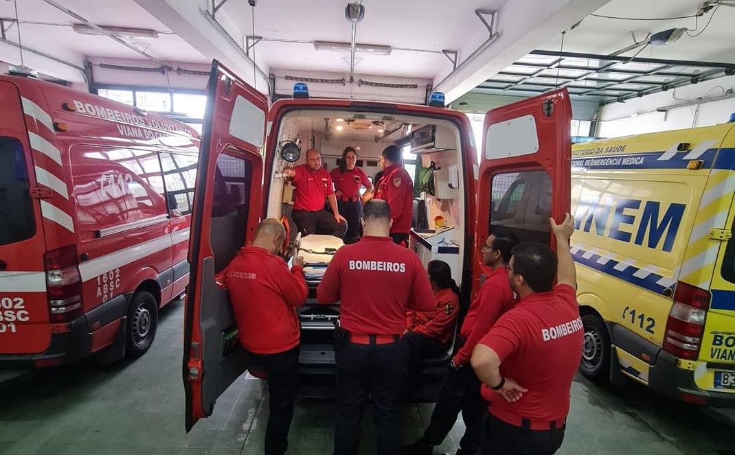 Bombeiros de Viana do Castelo acolhem formação em emergência pré-hospitalar