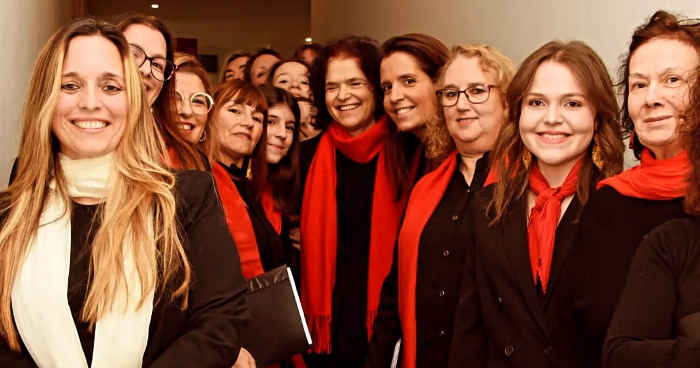 Coro feminino CantoenCanto celebra dois anos de música em Viana