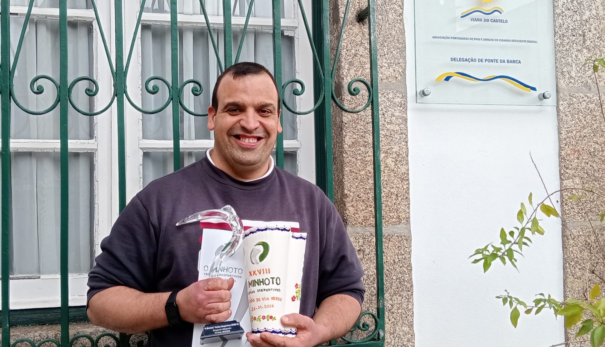 Atleta da APPACDM de Viana vence troféu “O Minhoto”