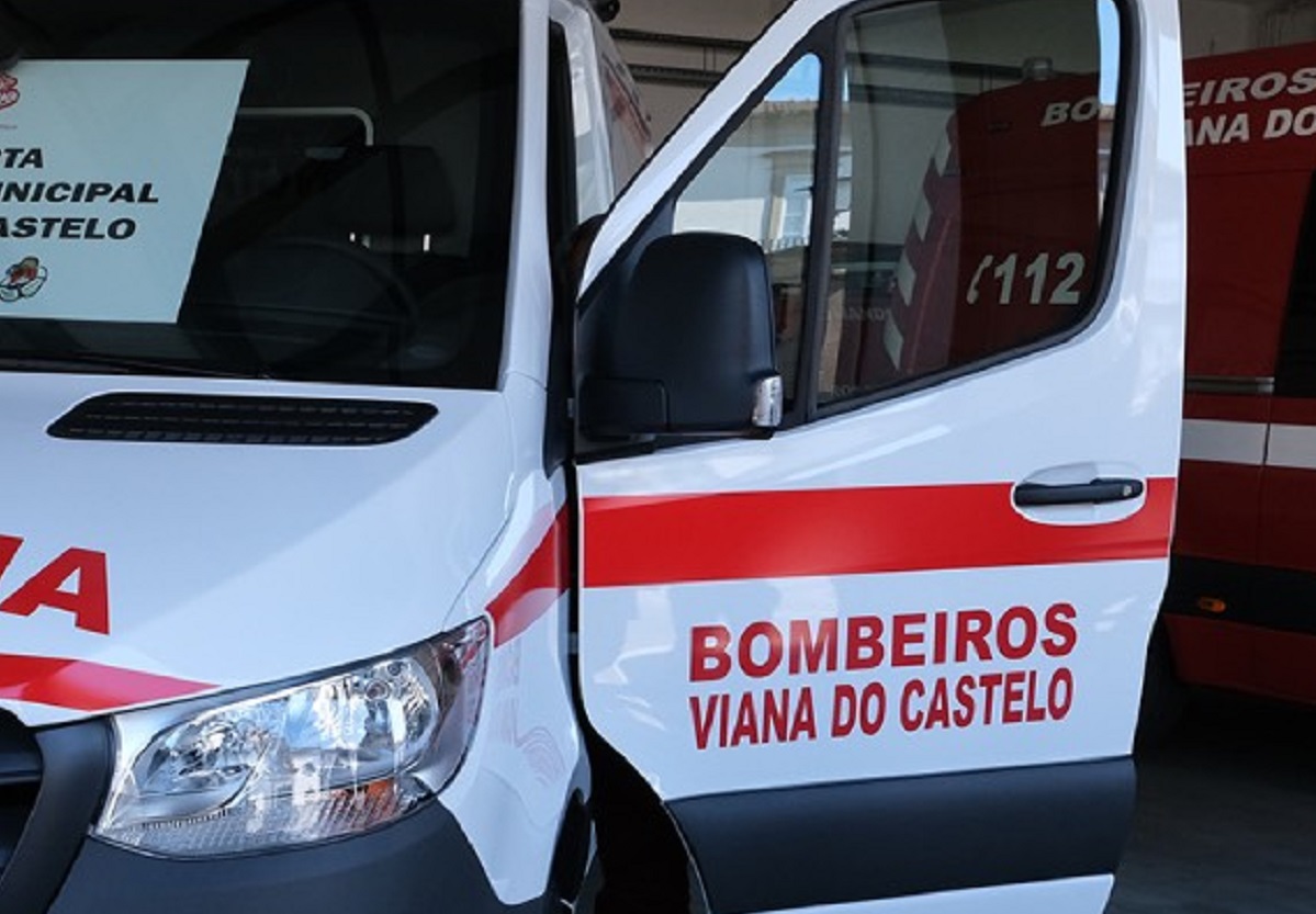 Câmara de Viana aprova apoio de 72 mil euros para nova ambulância dos Bombeiros Voluntários
