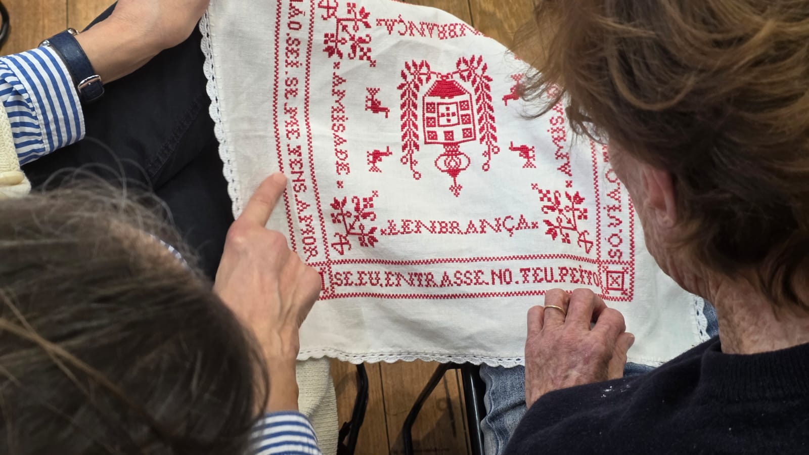 Viana promove tradição do Lenço dos Namorados junto da comunidade migrante