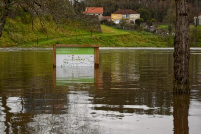 Risco de cheia leva ao realojamento de 34 pessoas no cais do rio Minho